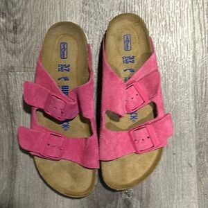 Like new pink suede with white Birkenstocks. Like new no flaws. Size 37.